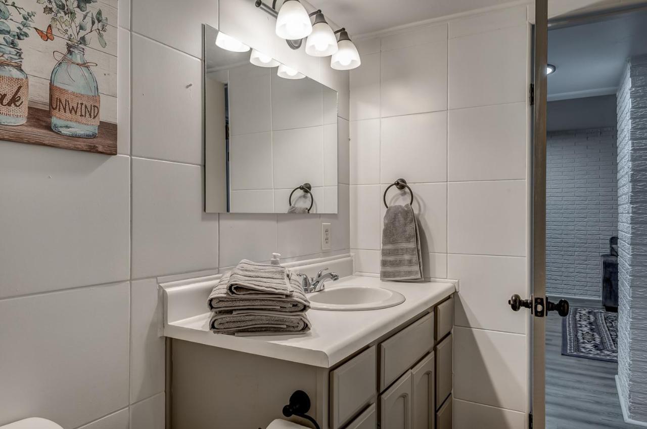 Lavish Style 2Br In Stillwater With Free Parking And Wifi Exteriör bild